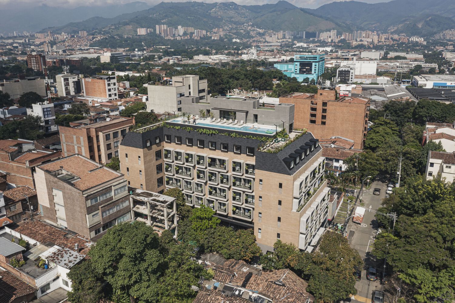 哥伦比亚 Medellín 地标酒店丨Plan:b arquitectos-46