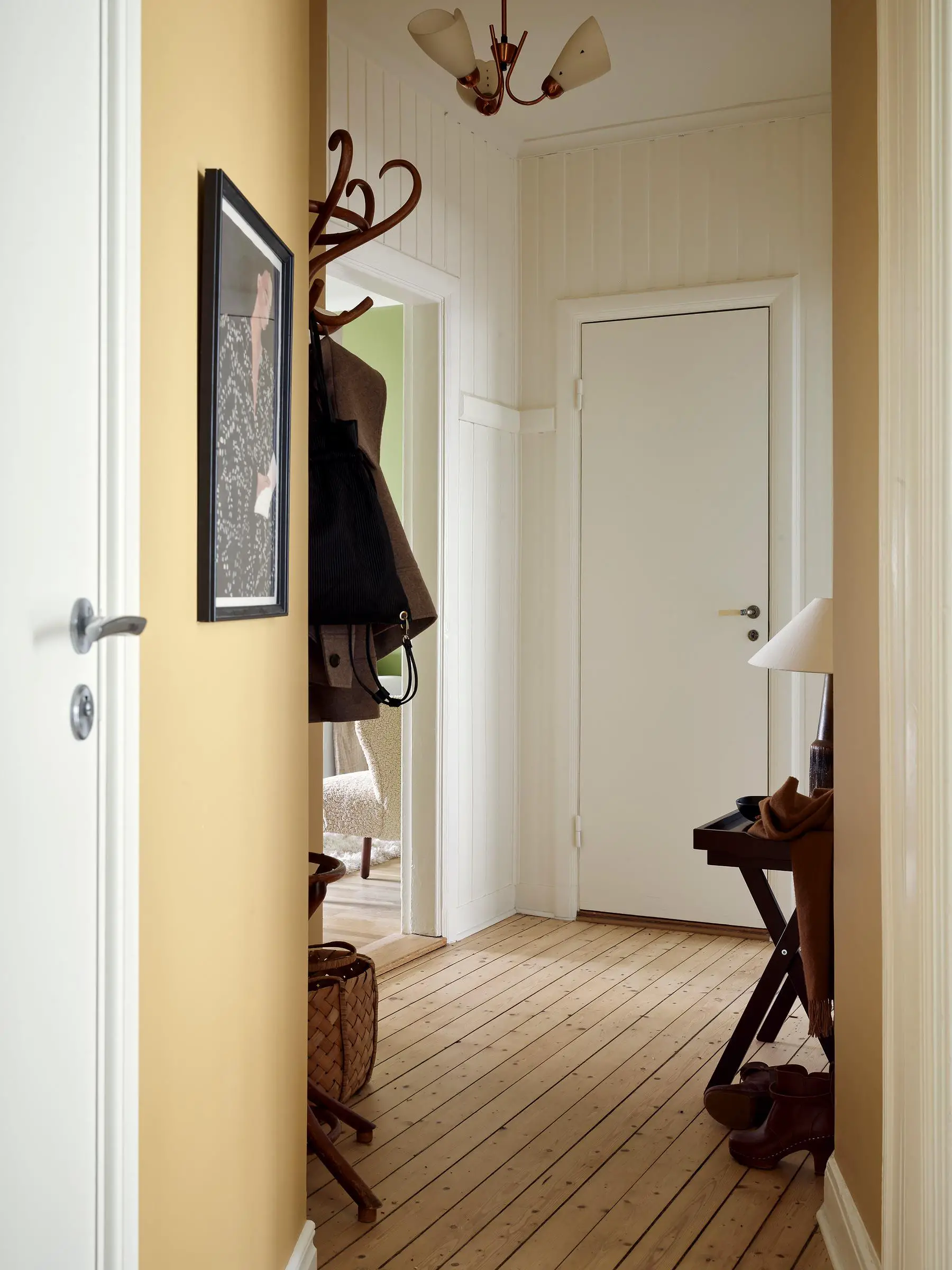 百年瑞典公寓的炫彩生活空间-20