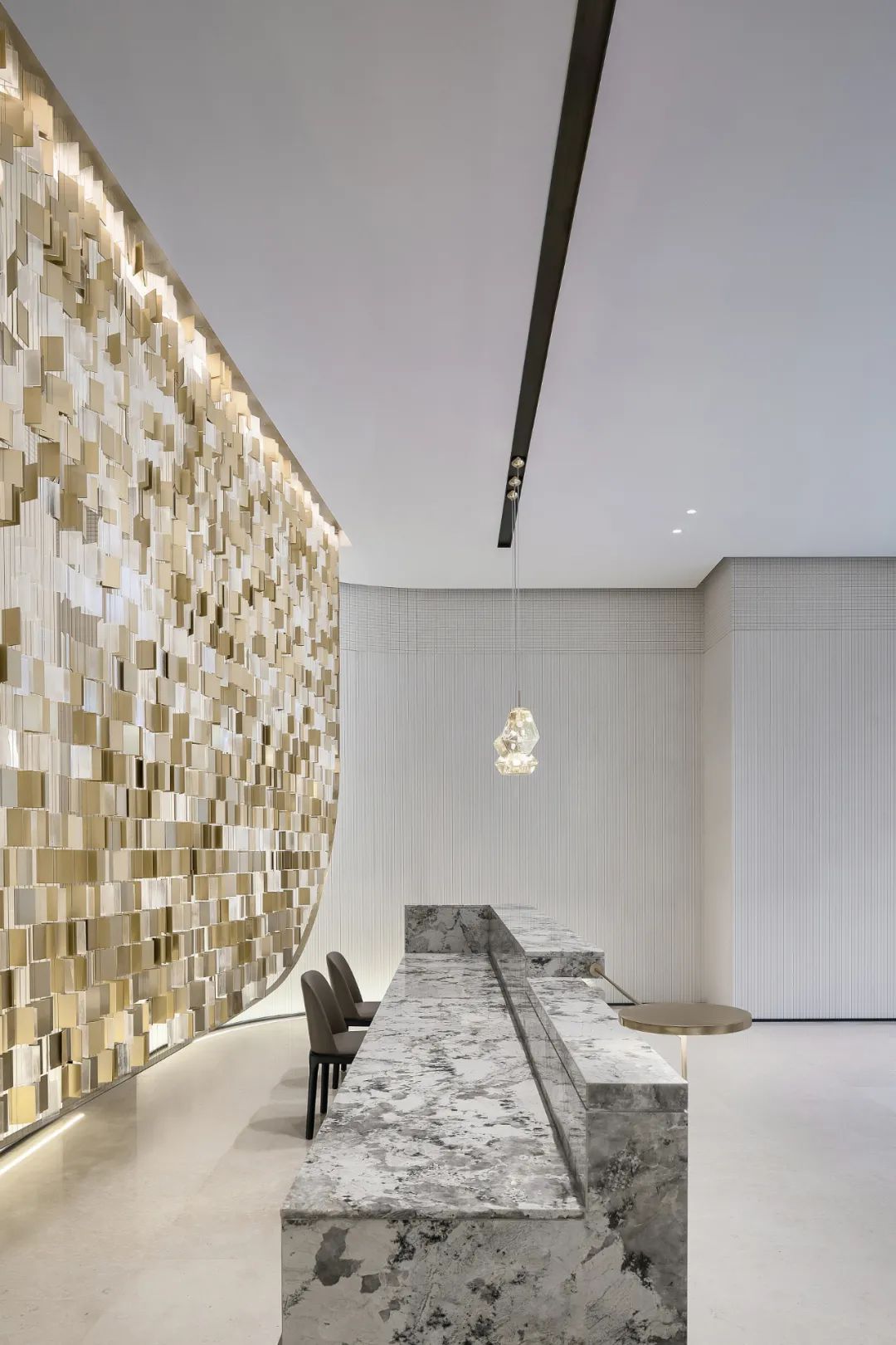 金地·39 峯销售中心 | 星云流动的现代空间-9