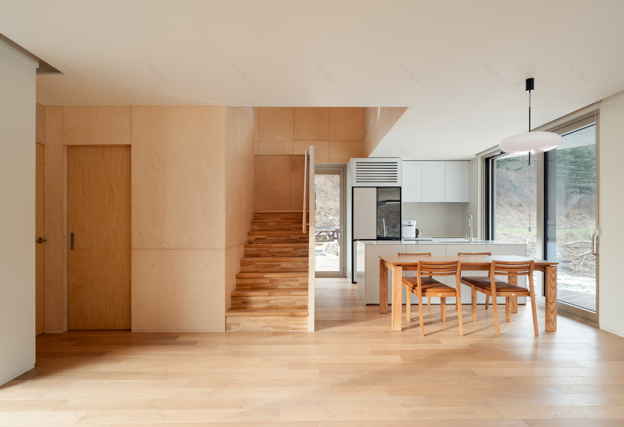 Two Gabled Volumes, One Landscape丨BRBB Architects-27