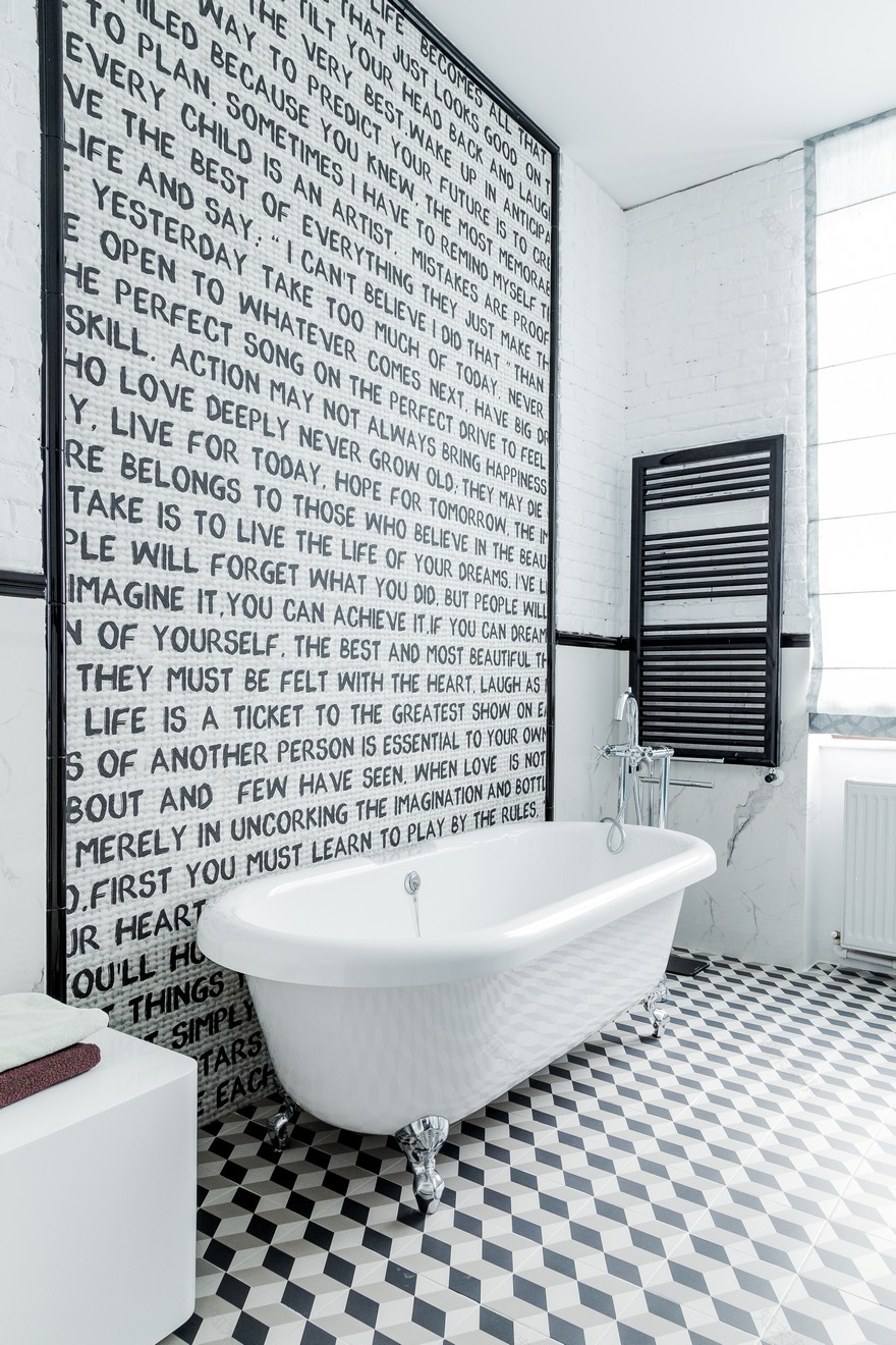 布加勒斯特英式乡村别墅 | 砖墙与橙色调的优雅结合-31