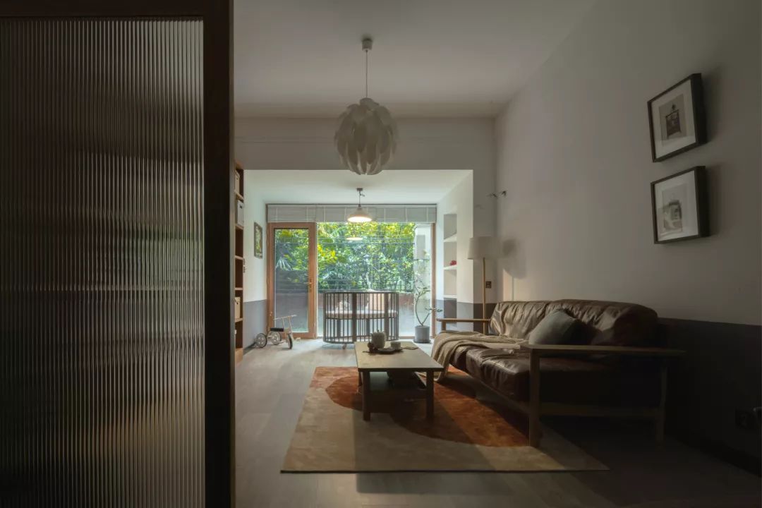 成都 72㎡度假风住宅 | 原木元素与低饱和度色彩的完美结合-16