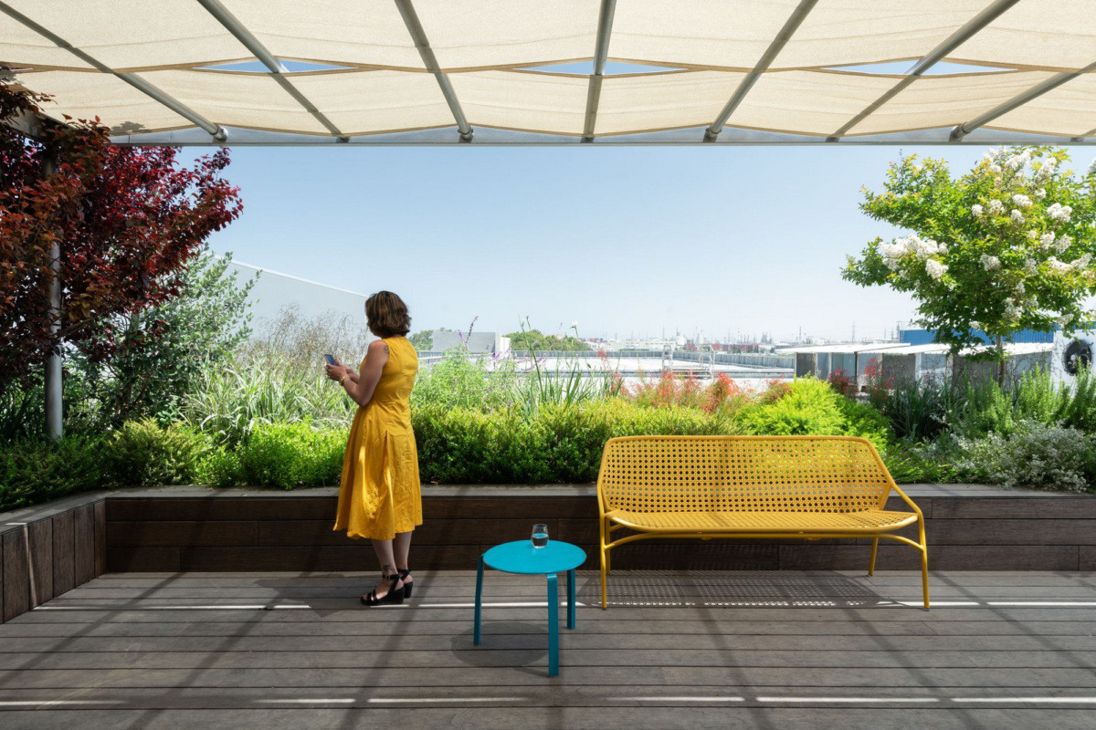 多彩集装箱，打造 Sorpol Logistic Center 办公室-18