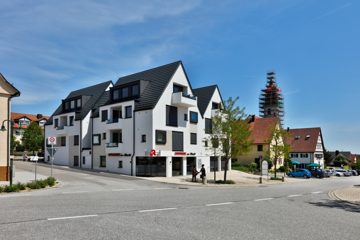  Wohnhaus und Gewerbe am Marktplatz Deckenpfronn - buerohauser-58
