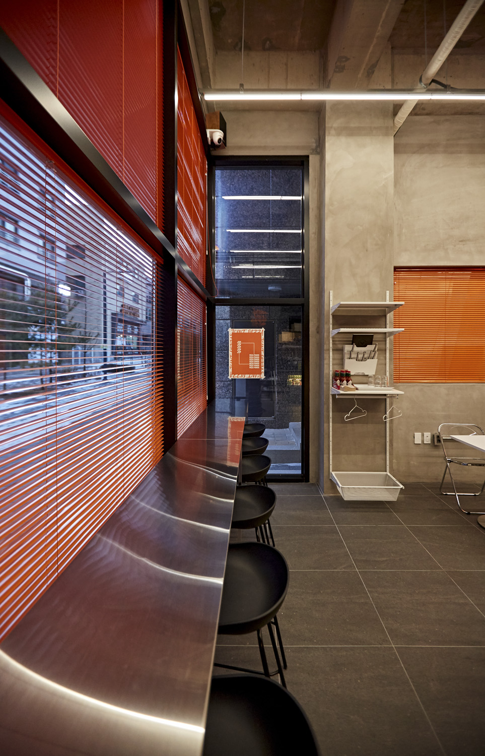 25 平米精致小店，打造工业风美食空间-11