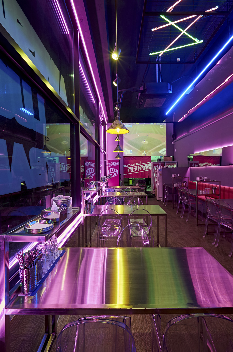 明亮的 12 平米小空间 | 设计师巧妙运用照明打造舒适氛围-12