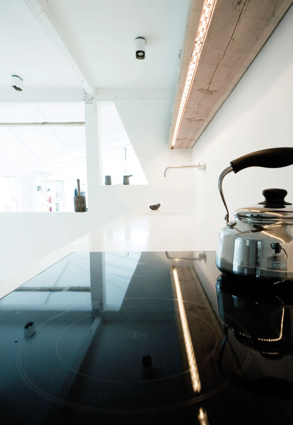 拆墙留柱,百年老宅变宽敞现代住宅-13