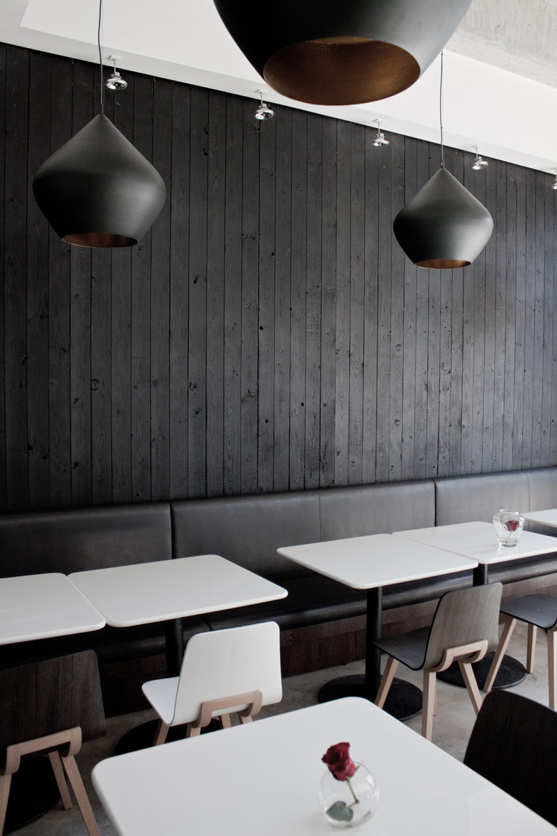 乌汶黑调小酒馆  Rashed Alfoudari-0