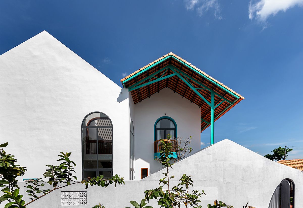 越南 Song Hinh 住宅 | 融合室外景观与室内设计的现代家庭住宅-12