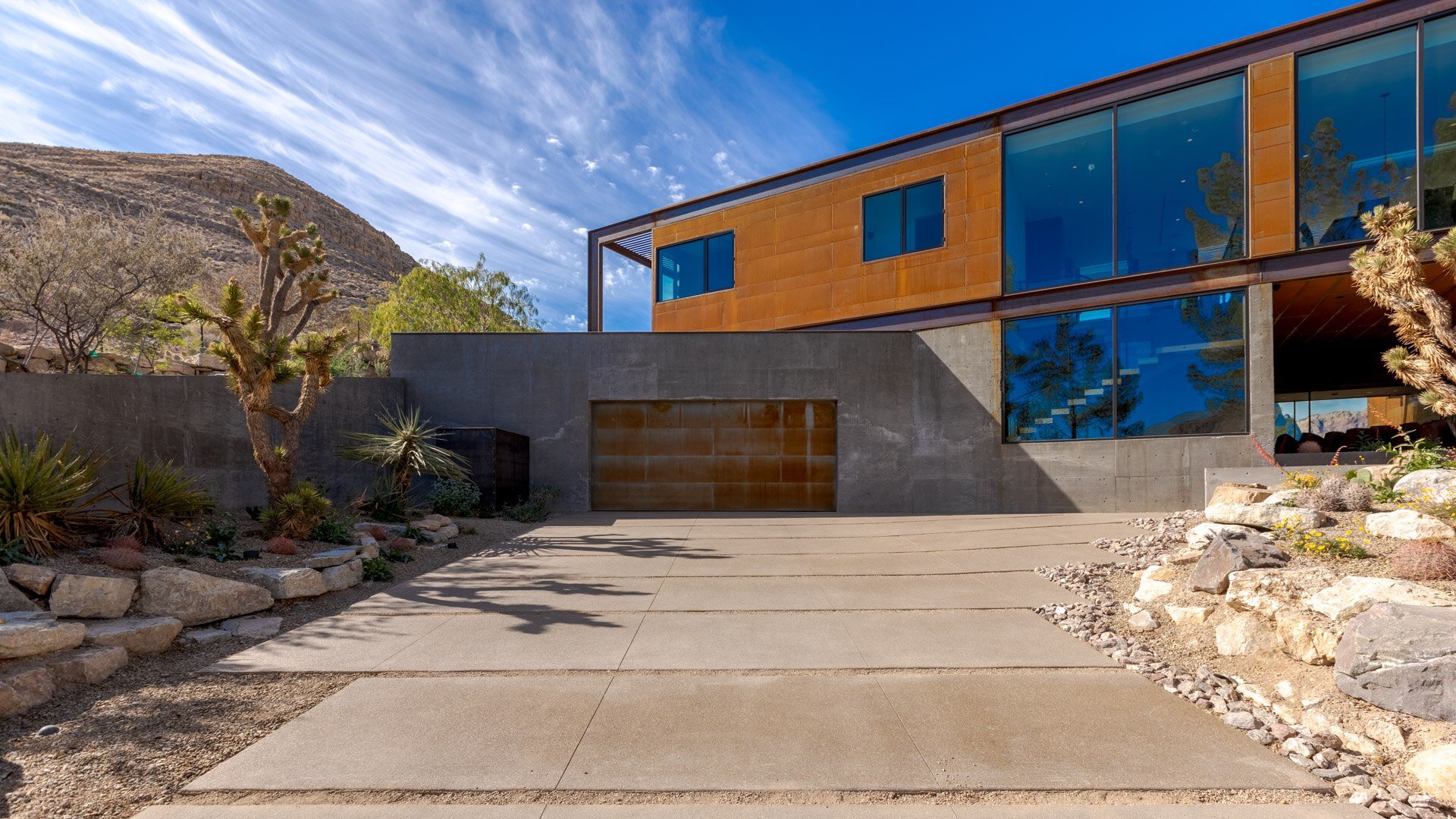 minimum/MAXIMUM | PUNCH-8