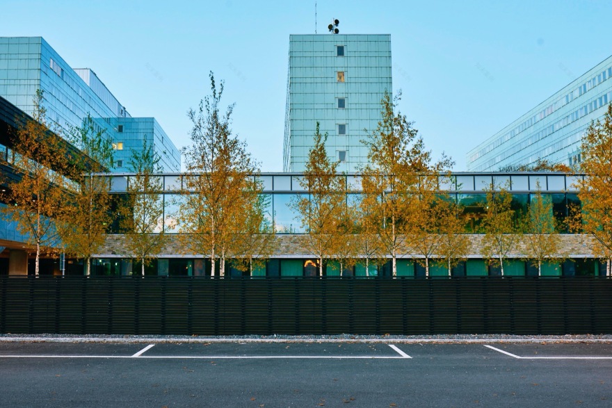 斯德哥尔摩大学校园新地标·生态和谐的学生之家-0