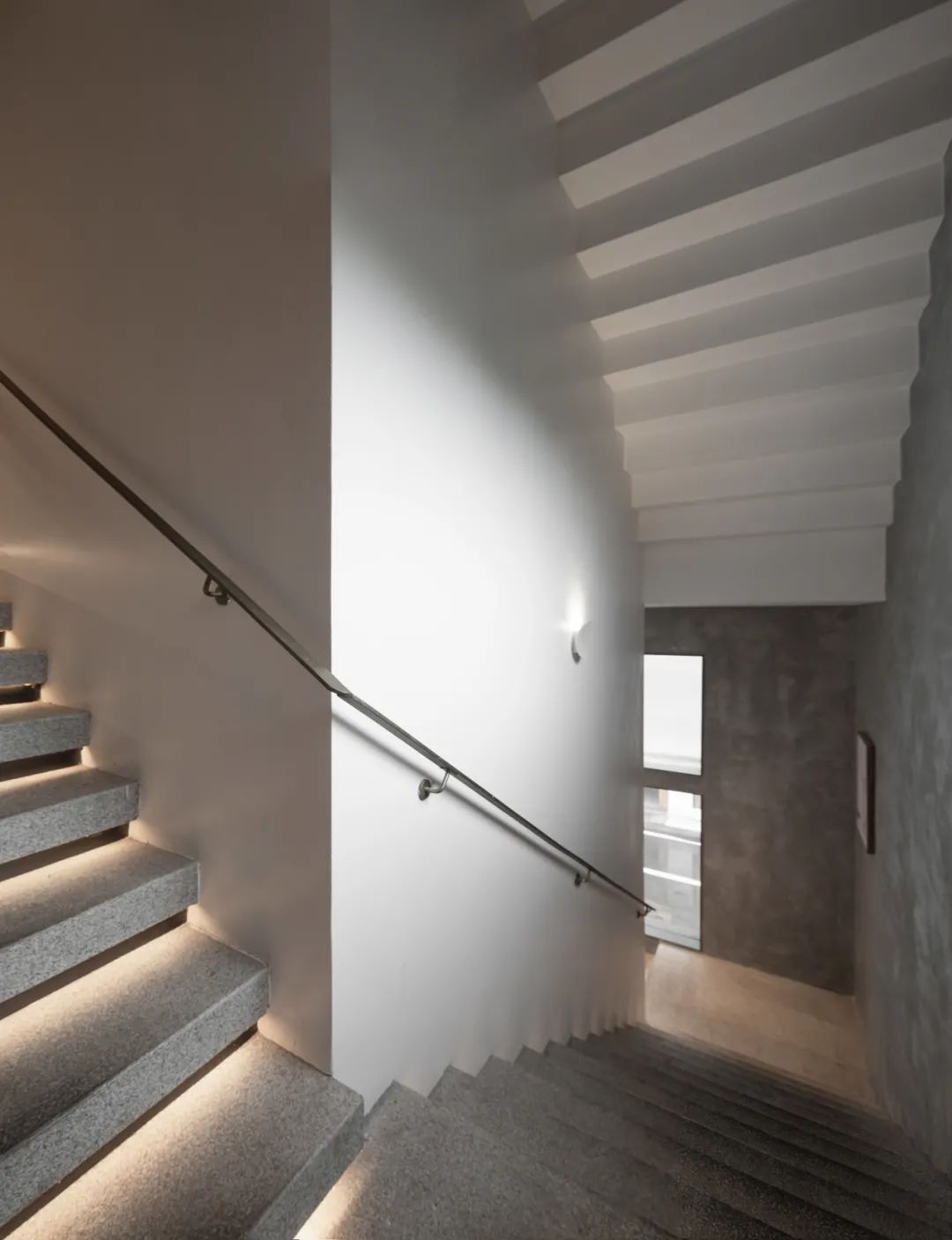 杭州“欢牛蛋糕屋”打造奶油蛋糕盒子空间-27