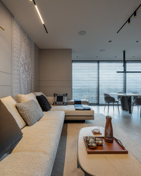 三层复式公寓丨UkraineKyiv丨De Allure studio