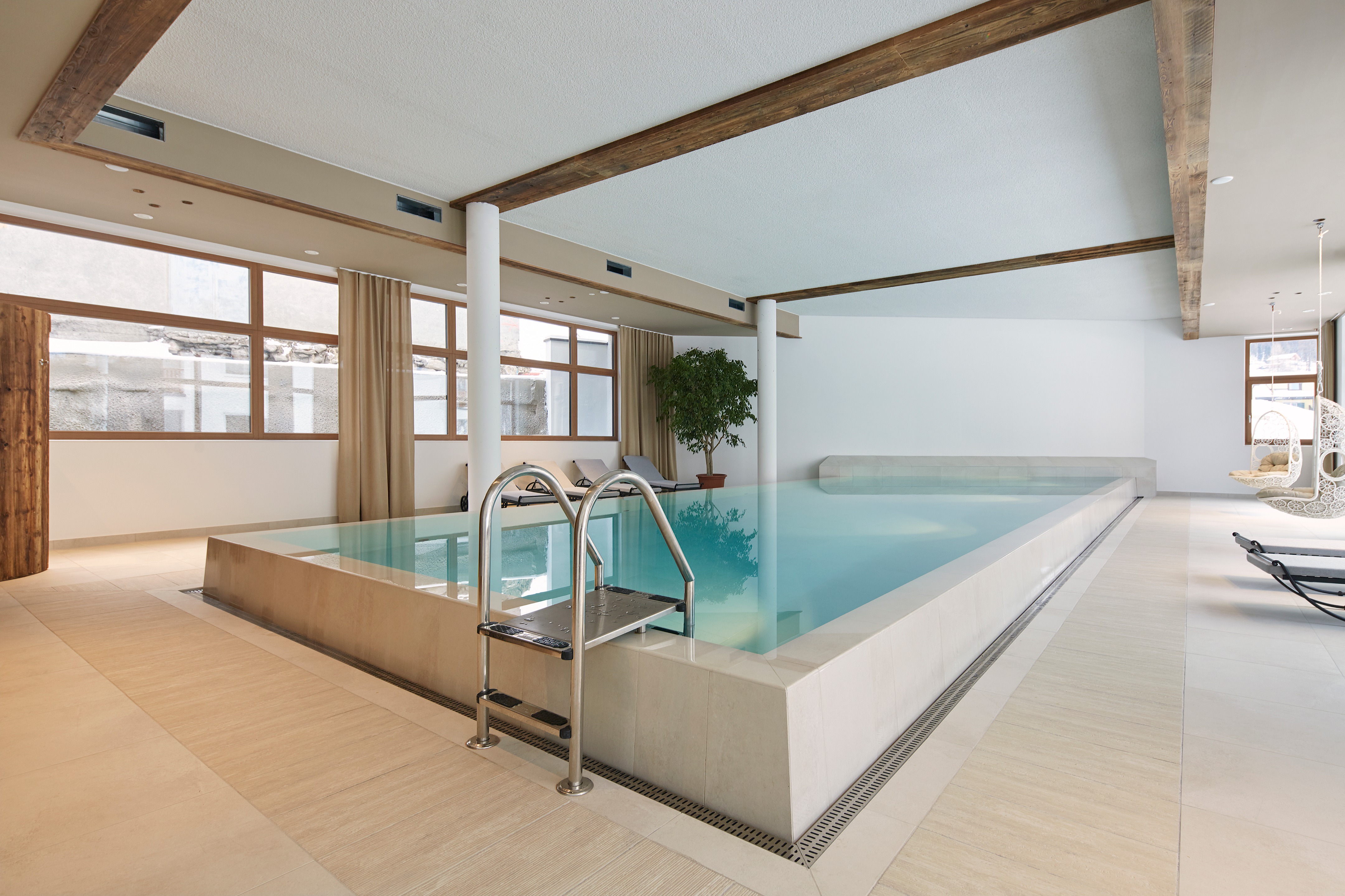 晶莹剔透的水疗酒店 | 泳池、桑拿、放松空间-4