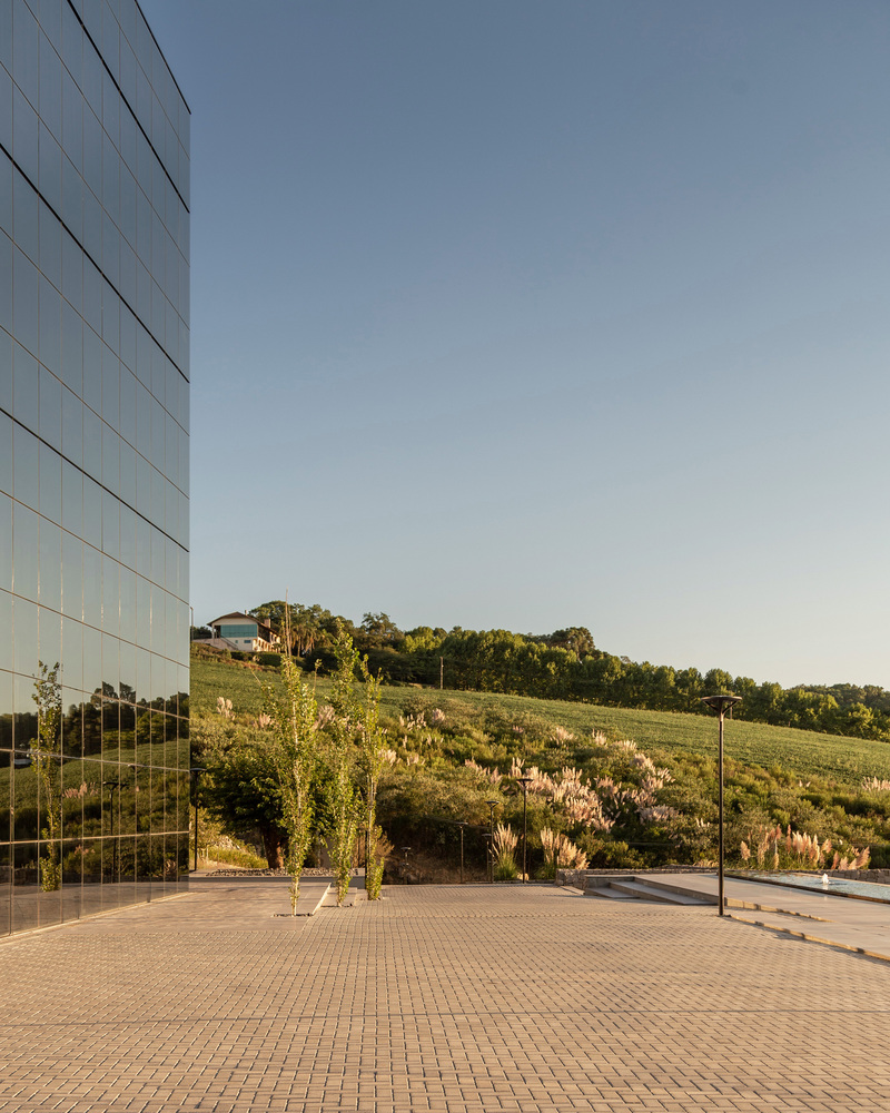 巴西 TKA 滨海艺术中心丨naE-44