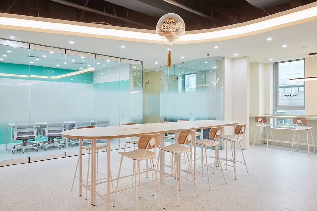 现代简约共享办公空间设计——120 平米的工作盒子-9