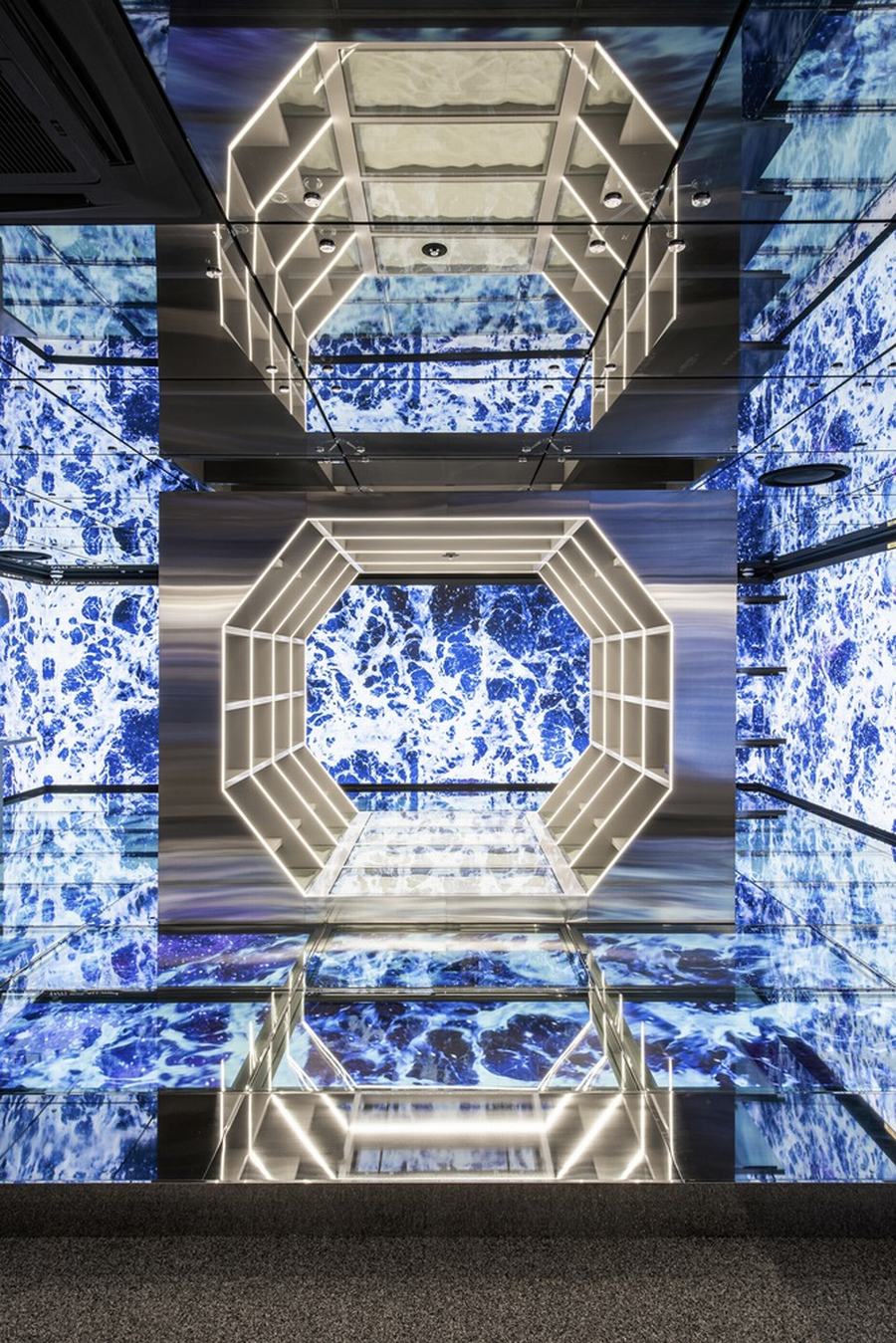 SM KwangYa@Seoul概念店，满满的科技感 - 米尚丽零售设计网 MISUNLY- 美好品牌店铺空间发现者-1