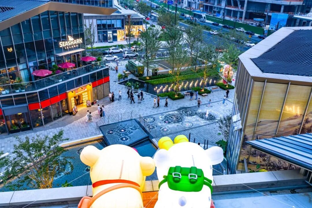 杭州金茂览秀城·秦望水街开业！开启24小时不断档的水岸生活聚场-20