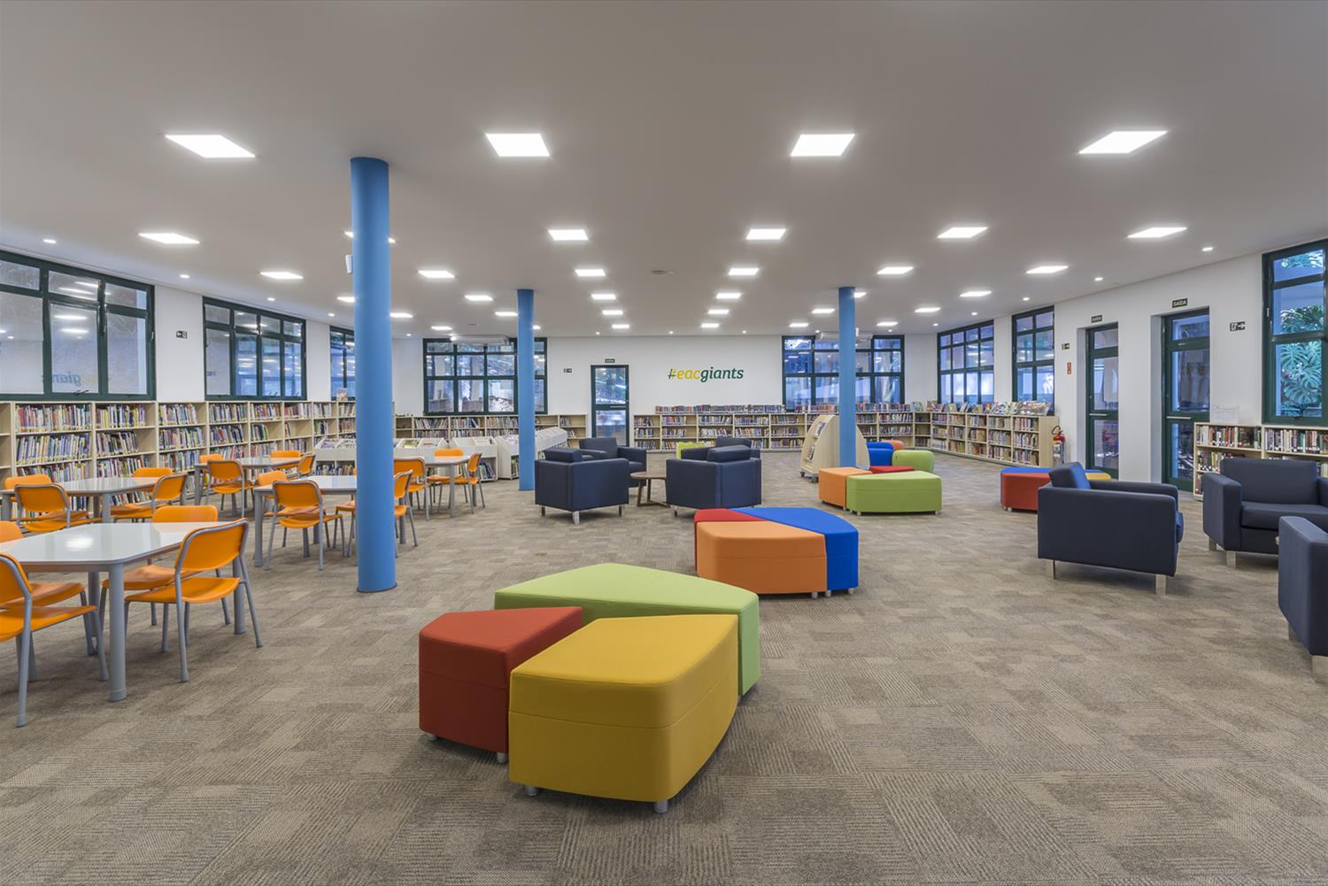 巴西 Campinas 美国学校图书馆 共享学习空间设计-13