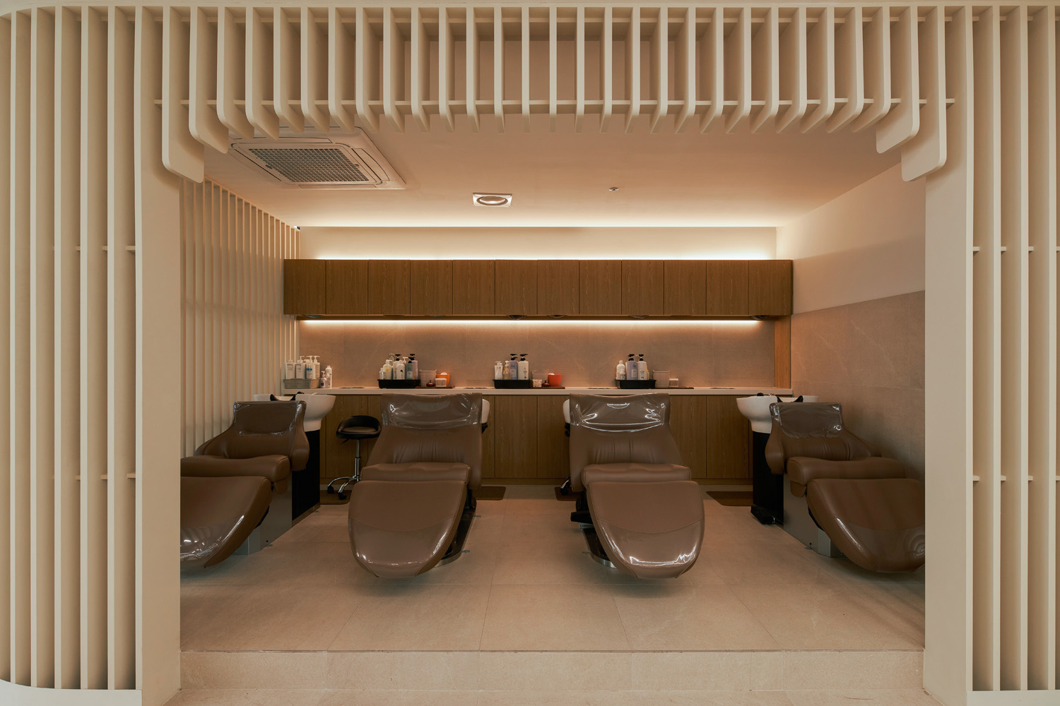 首尔高端美容沙龙 | 现代极简风格的艺术呈现-7