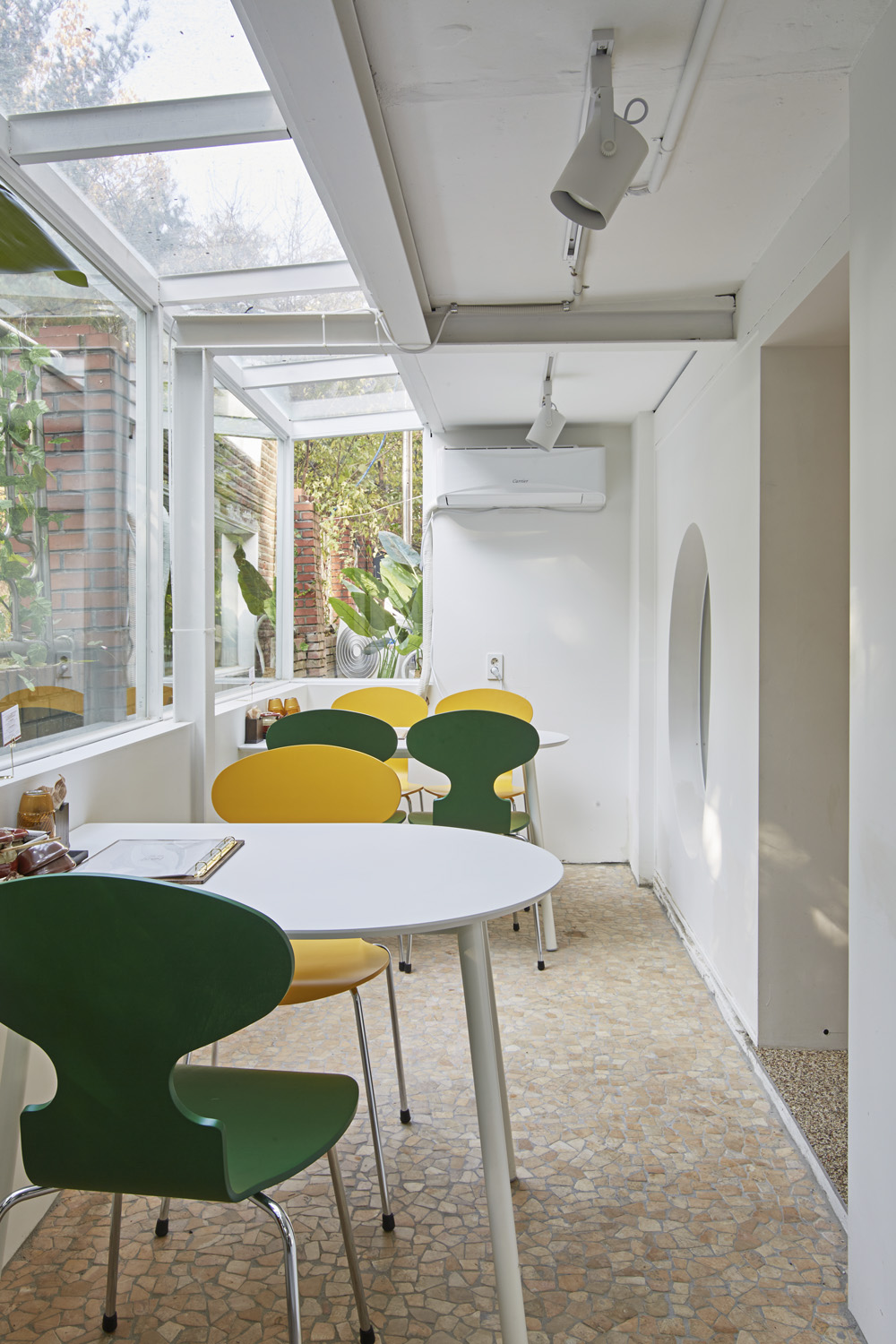 14 坪温馨黑白家居，展现简约设计魅力-14