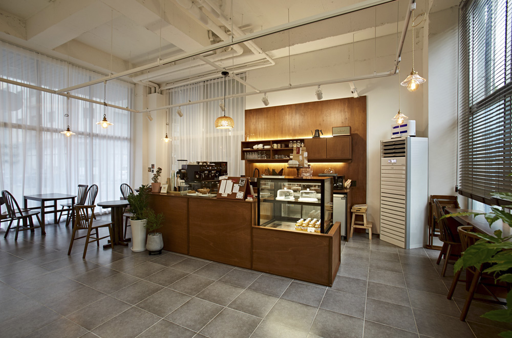 简约白橡木，打造小资情调咖啡厅-3