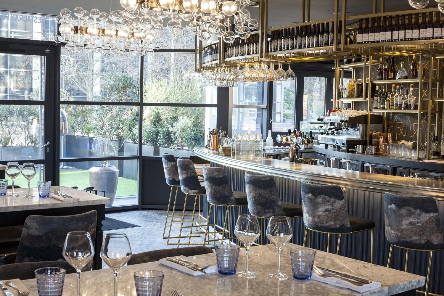 巴黎 Renaissance 酒店,现代法式风情的温馨之作-18