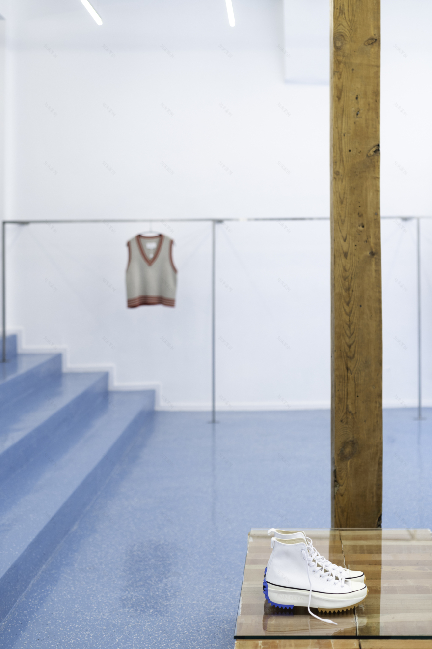 Compact Market Voo 商店丨德国柏林丨Bilge Kalfa Architecture-21