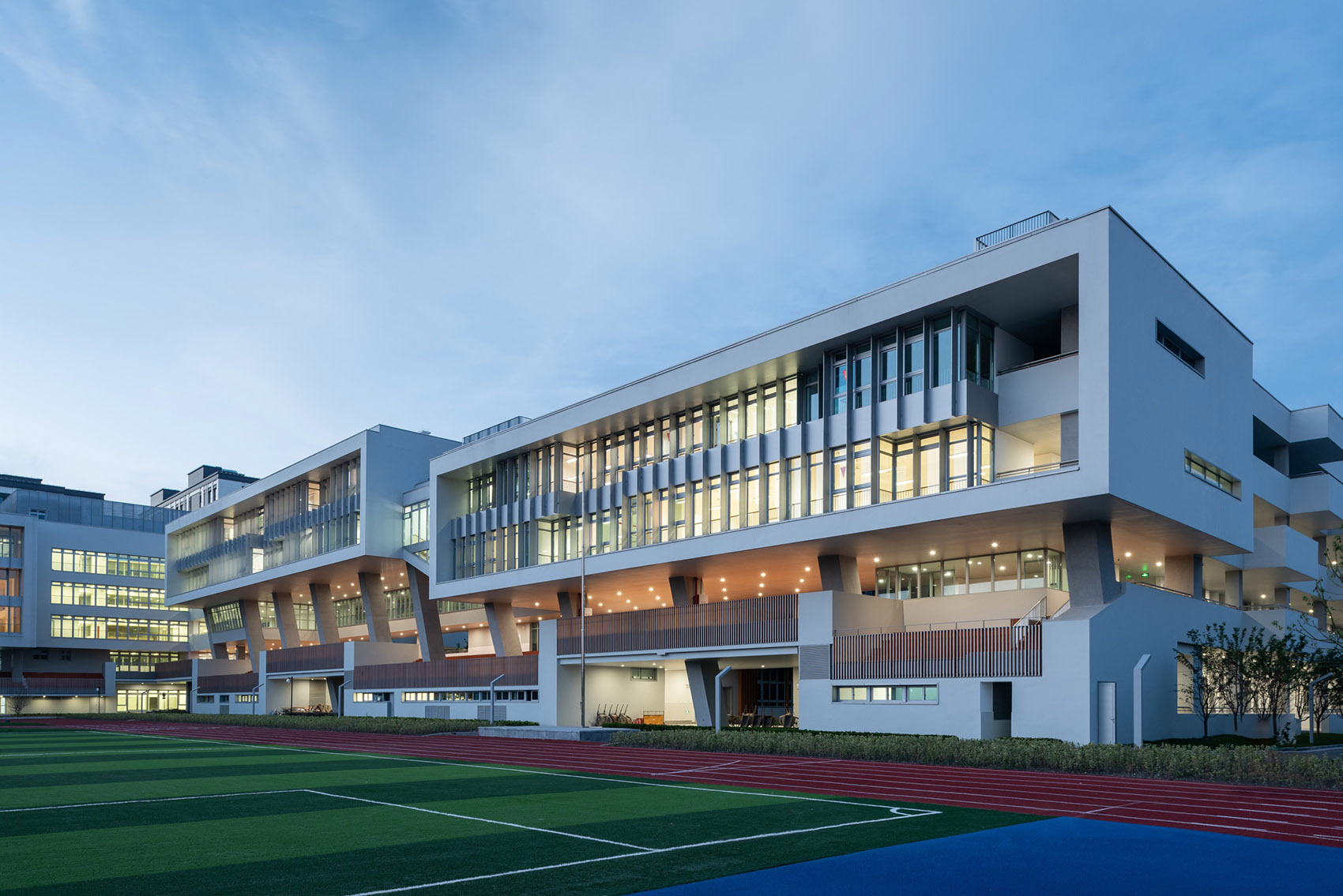 上海华东师范大学第二附属中学前滩学校-80