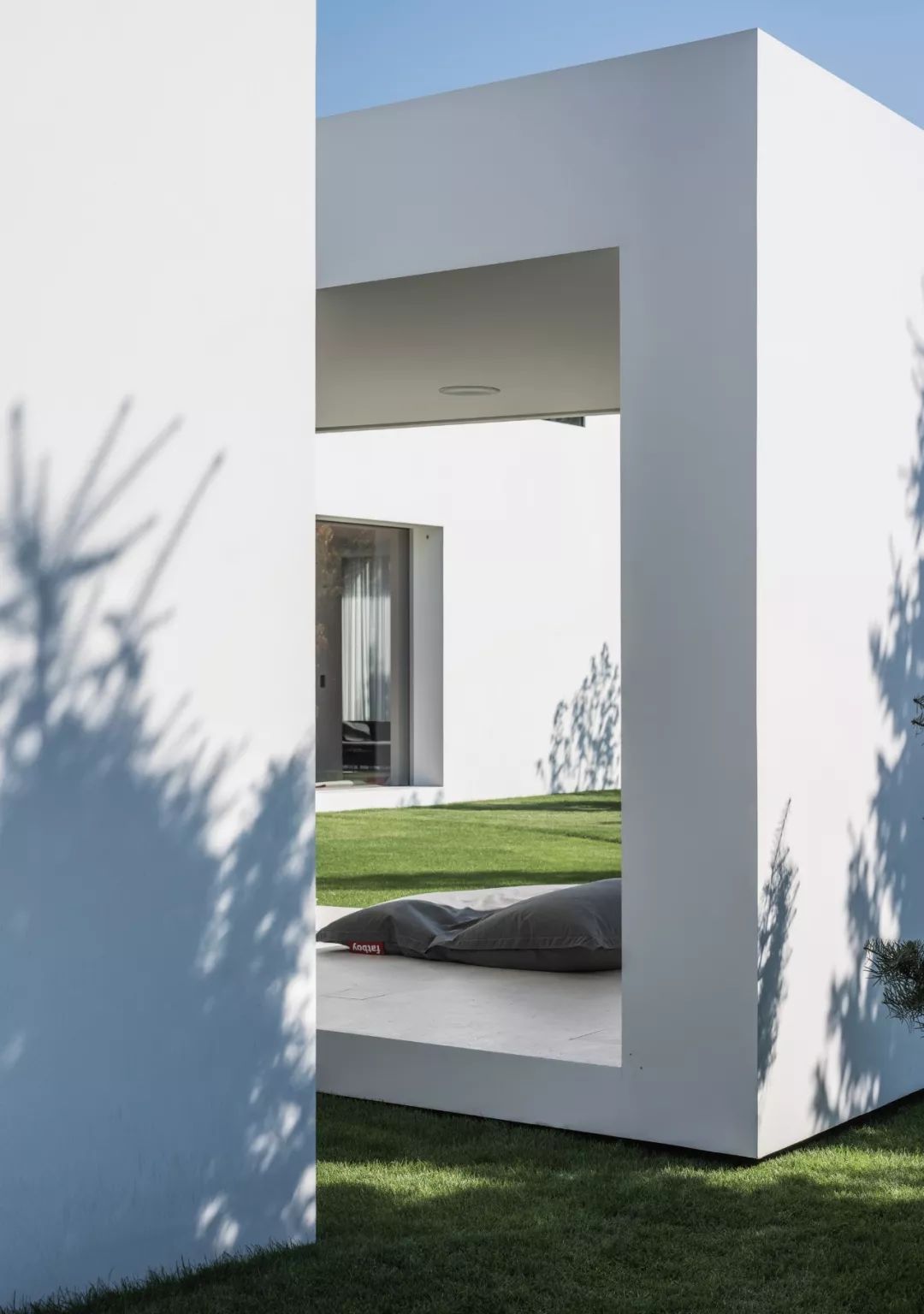 波兰 KWK PROMES 建筑工作室打造“跟随太阳轨迹移动的房子”-28