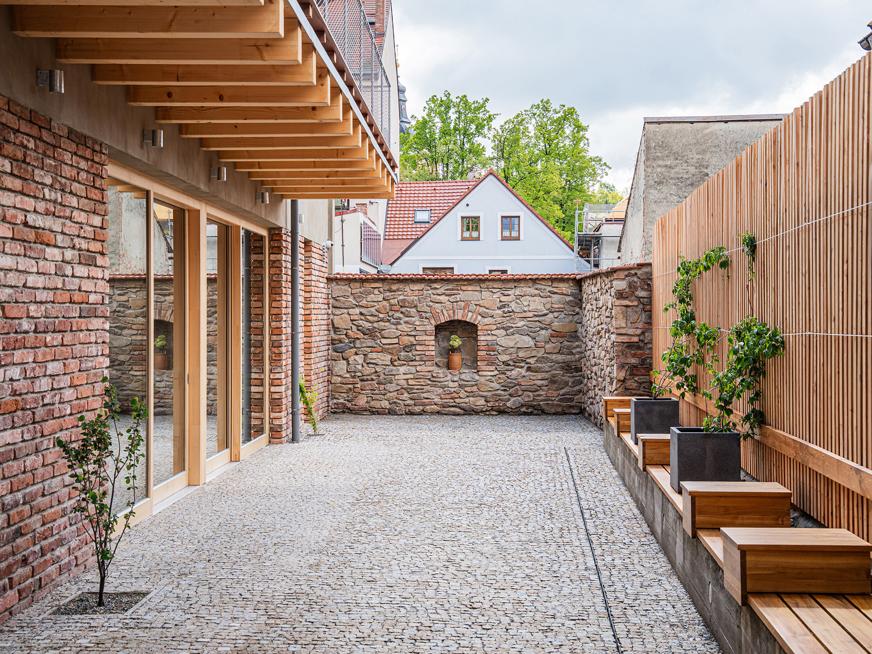 K66咖啡馆与联排住宅丨matěj šebek architekti-20