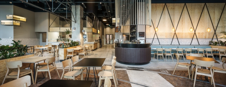 Bucharest 电车餐厅 · Yellow Office 的工业风设计-19