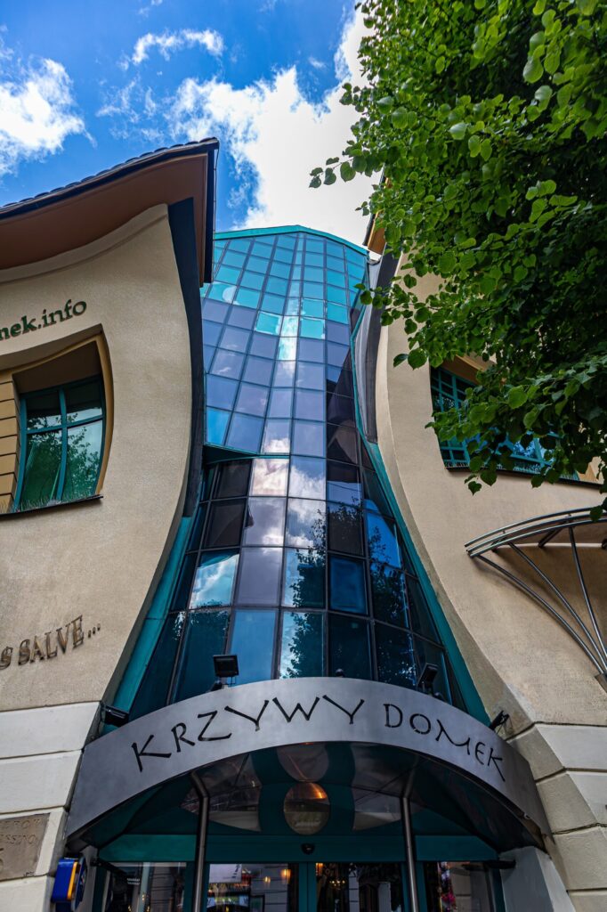 Krzywy Domek (Crooked House) / Szotynscy & Zaleski-17