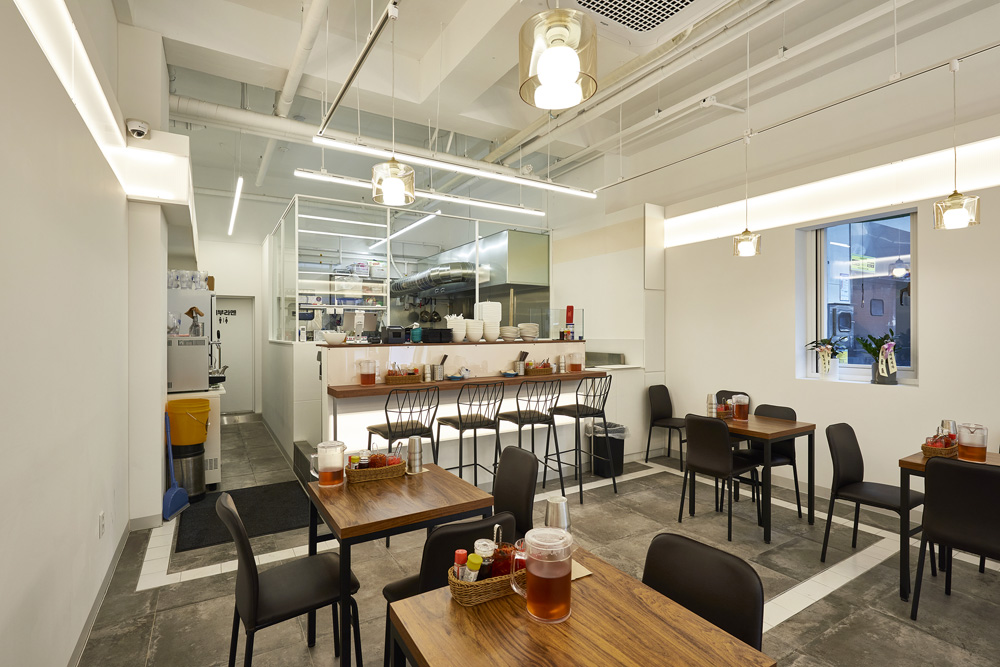 白色与木质，打造 16 平极简之家-8