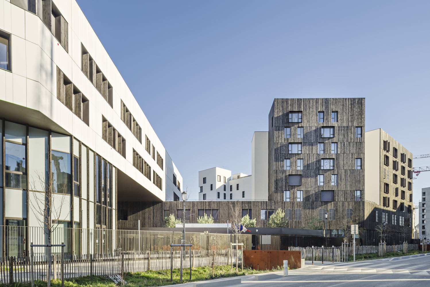 法国LycéeLa Plaine中学-5