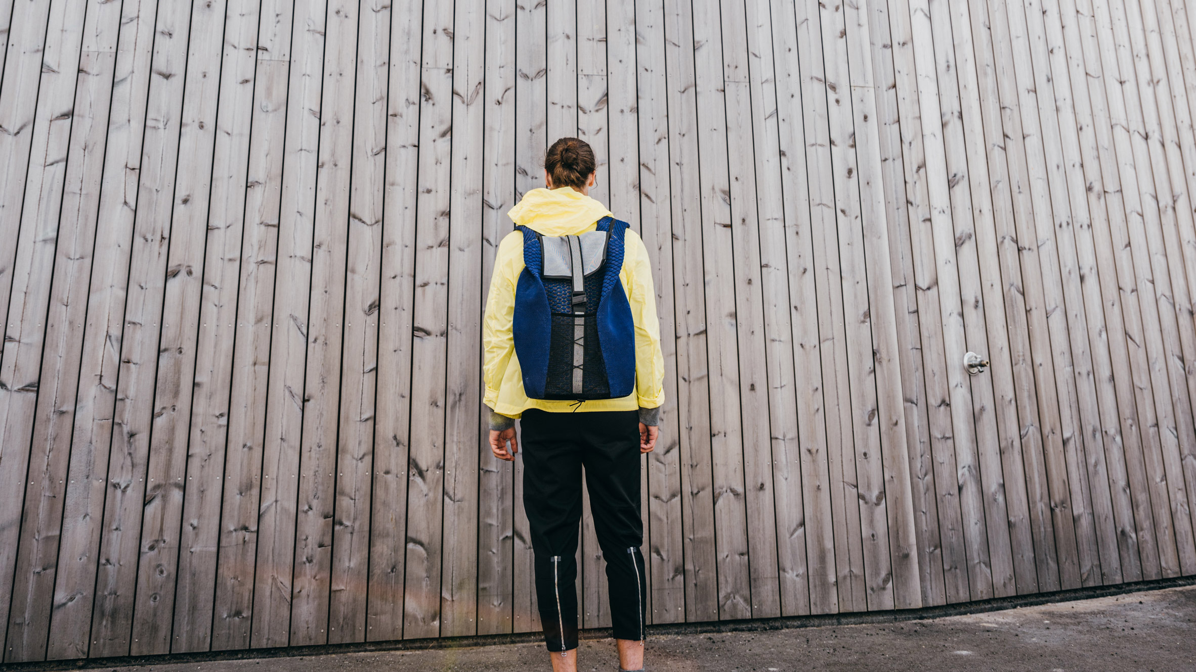 Pauline van Dongen designs backpack using "energy harvesting textile"-0