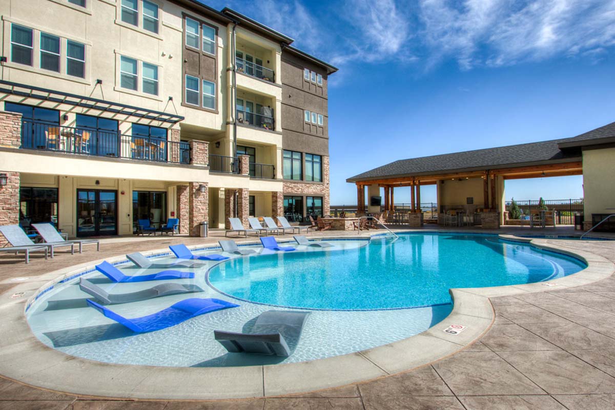 在2534时起床（注：实际时间通常采用24小时制，此处2534可能是有误表达，若2534并非按时间理解，请提供更多背景信息） 丨美国科罗拉多-23