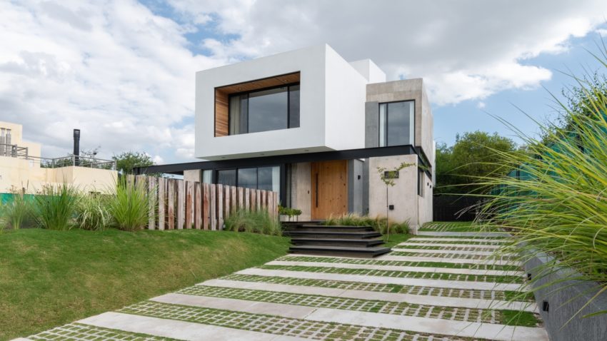 Concrete, cubic Cientocinco House create by JAMStudio arquitectos   Ivanna Cresta with a stunning blend of modernist looking and natural materials 混凝土，立方体的Cientocinco屋，由JAMstudio ArquArchtos伊万娜·克雷斯塔创造，融合了现代派的外观和天然的材料，令人叹为观止。-5