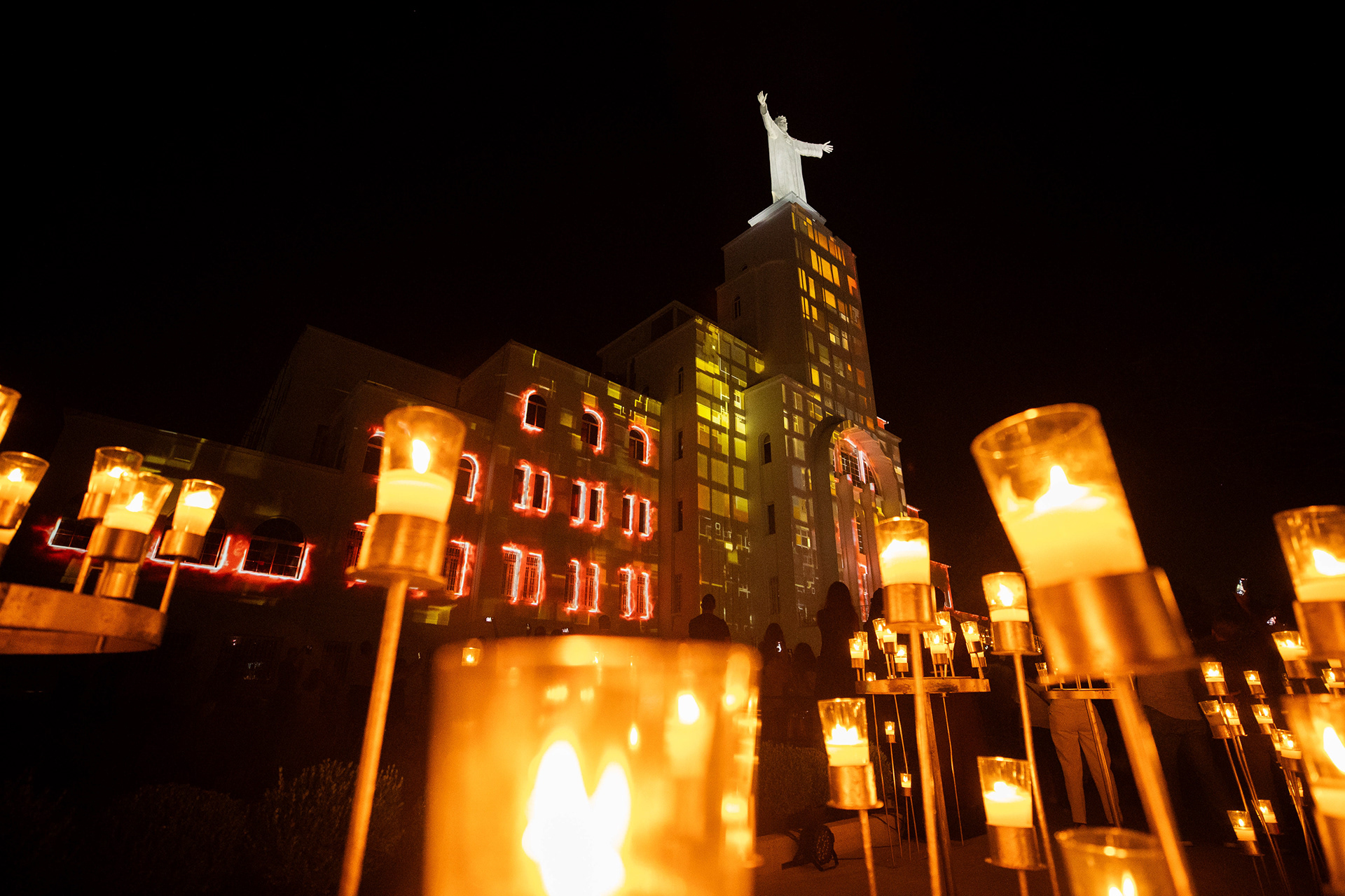 Jesus King Zouk Mosbeh - Illuminating the Statue-20