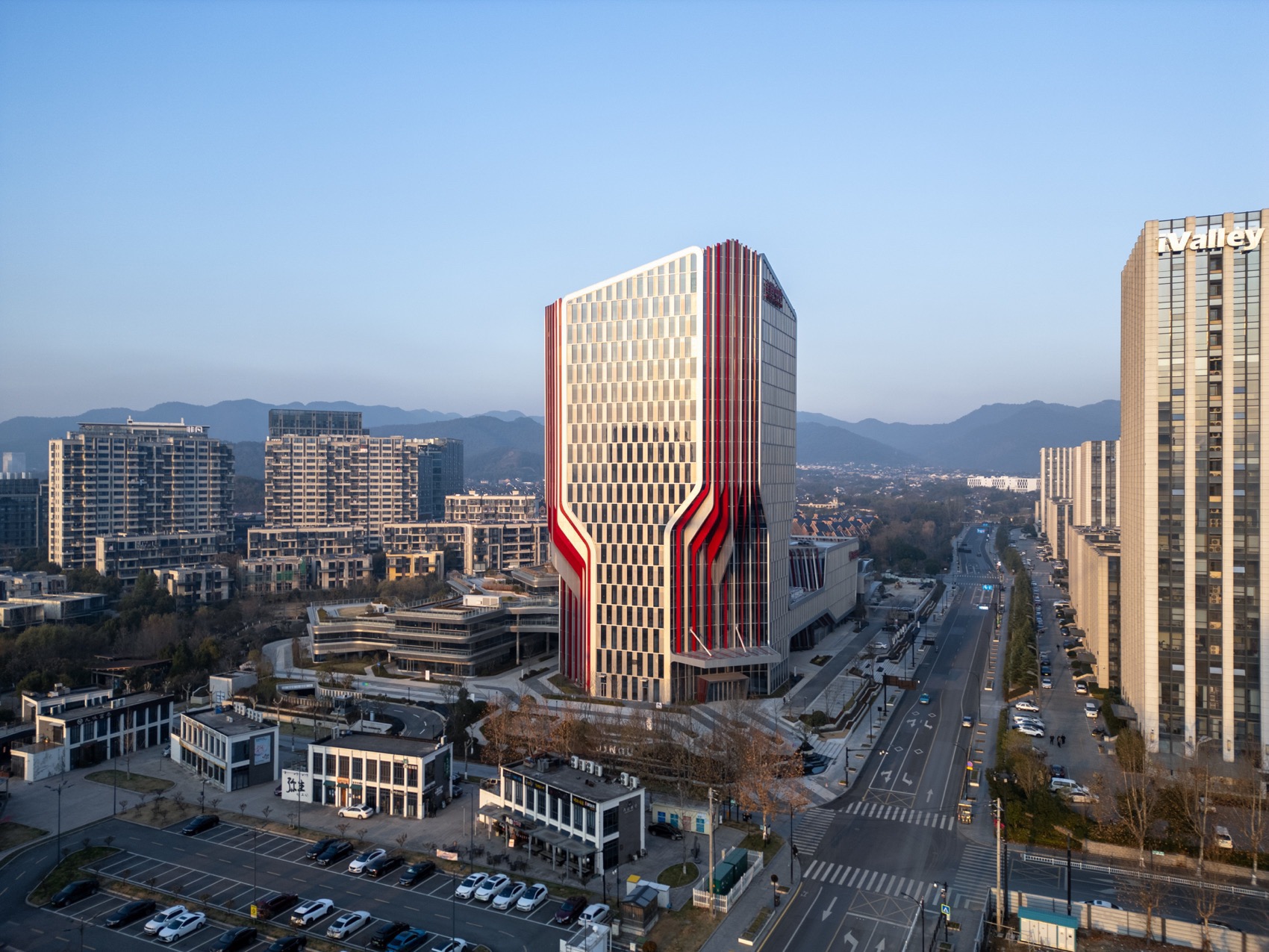 汽车超人— 金固中心,杭州 / 零壹城市作品-29