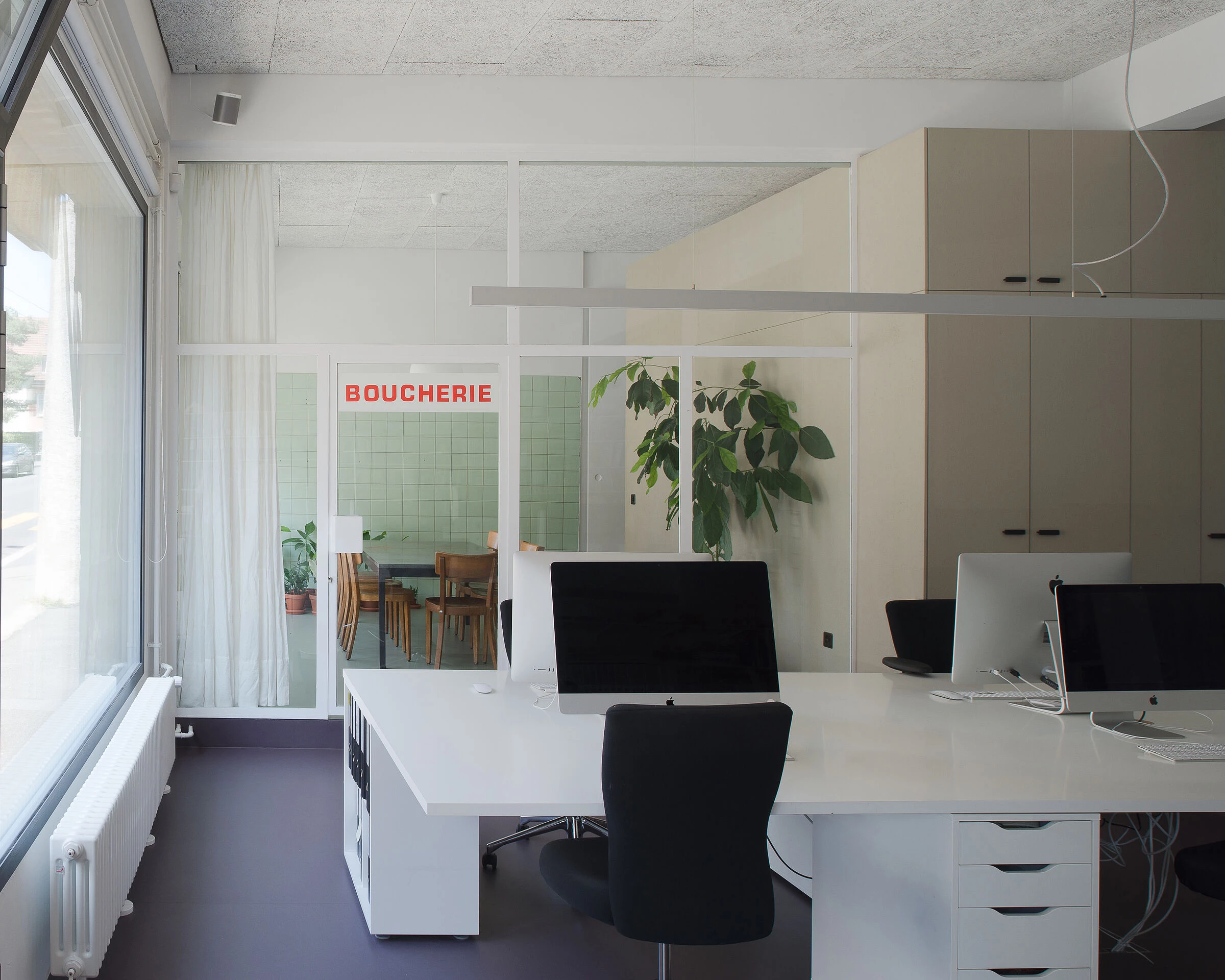 Transformation of a shop into an office space-10