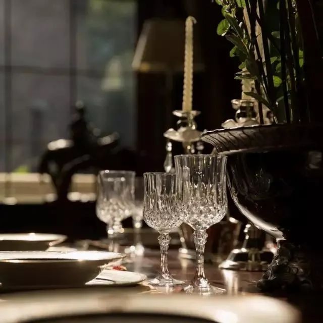 叶胤祥打造 482 平欧式别墅，再现复古优雅-8