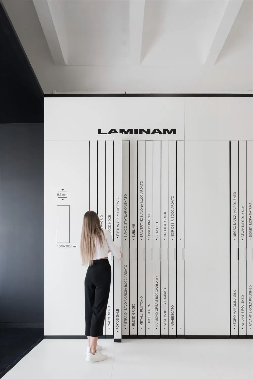 ARCHETYPE 办公空间 | 瓷 stone 样品打造的现代展示区-22