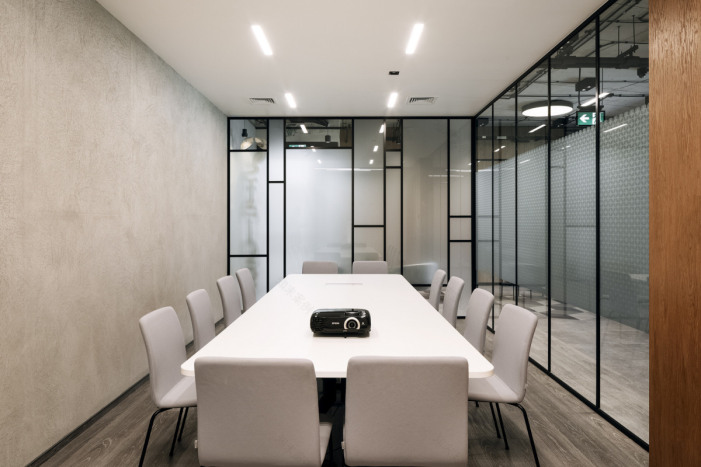 波兰华沙 Stalgast 办公室,工业风与现代化的完美结合-15