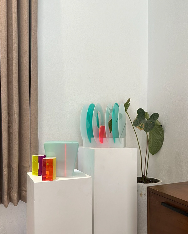 MMH pool and living-8