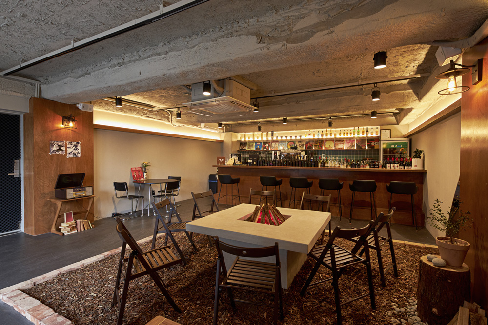 17 坪简约风咖啡厅，明亮空间展现青春魅力-4