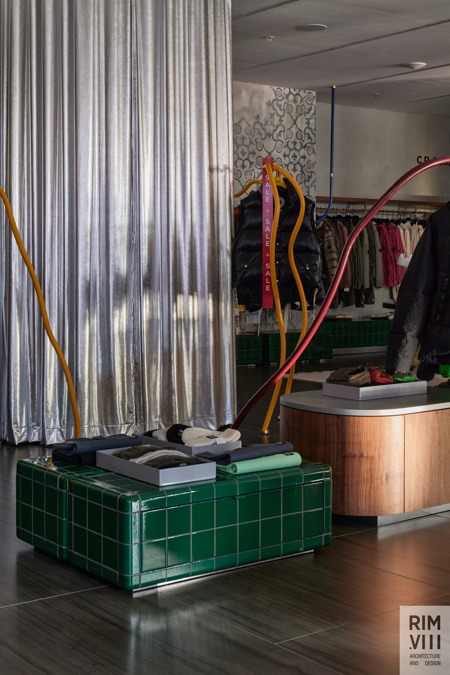 时尚品牌店铺内部装饰（注：这里interior结合语境更偏向内部装饰，如果结合更具体的场景，也可能理解为内部空间等，但在没有更多信息时，内部装饰较合适） 丨Grigory Zaslavsky,Nikita Maksimov等-5