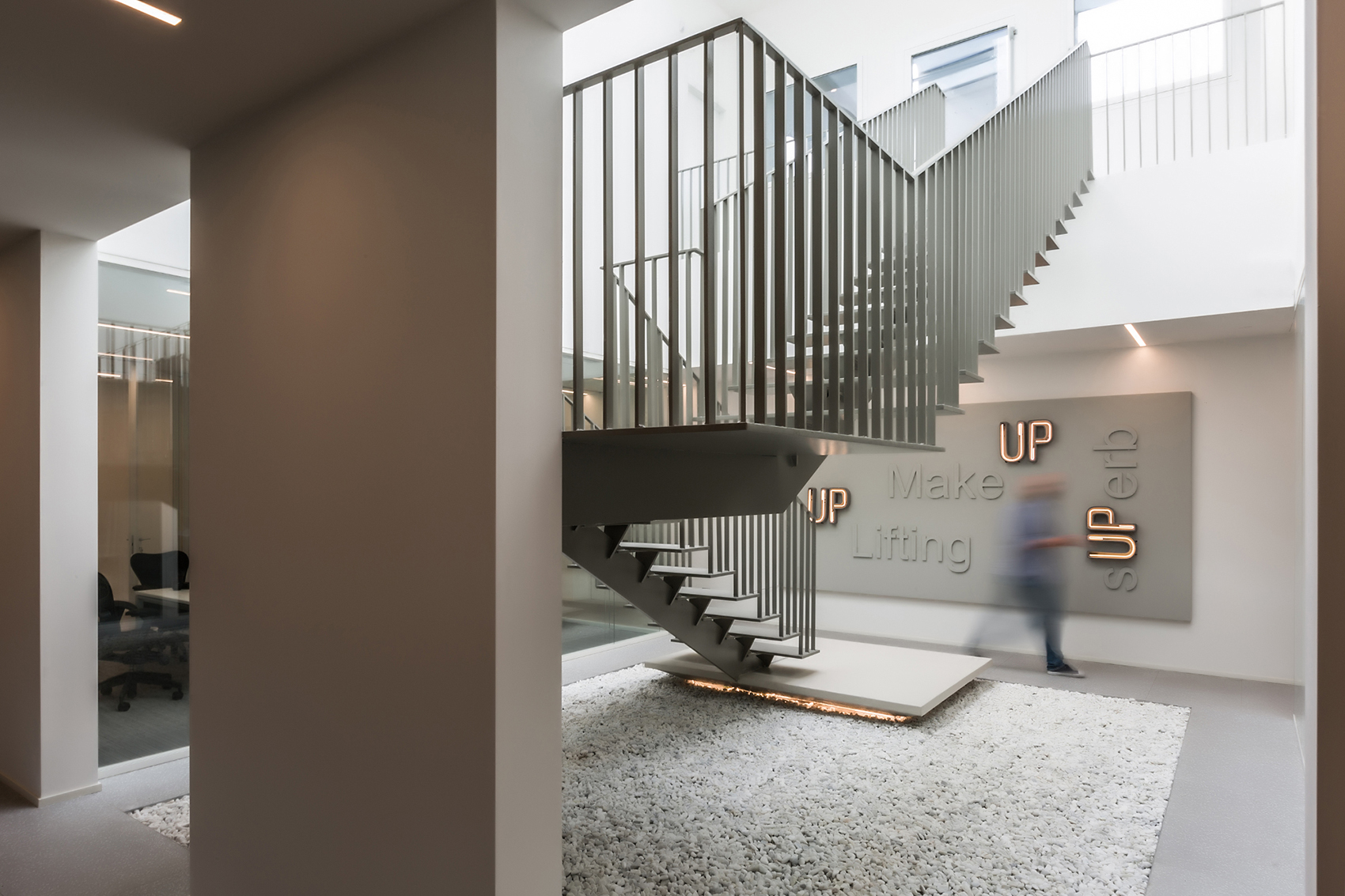 意大利 Gotha 化妆品公司总部，iarchitects 打造黑白对比的现代空间-49