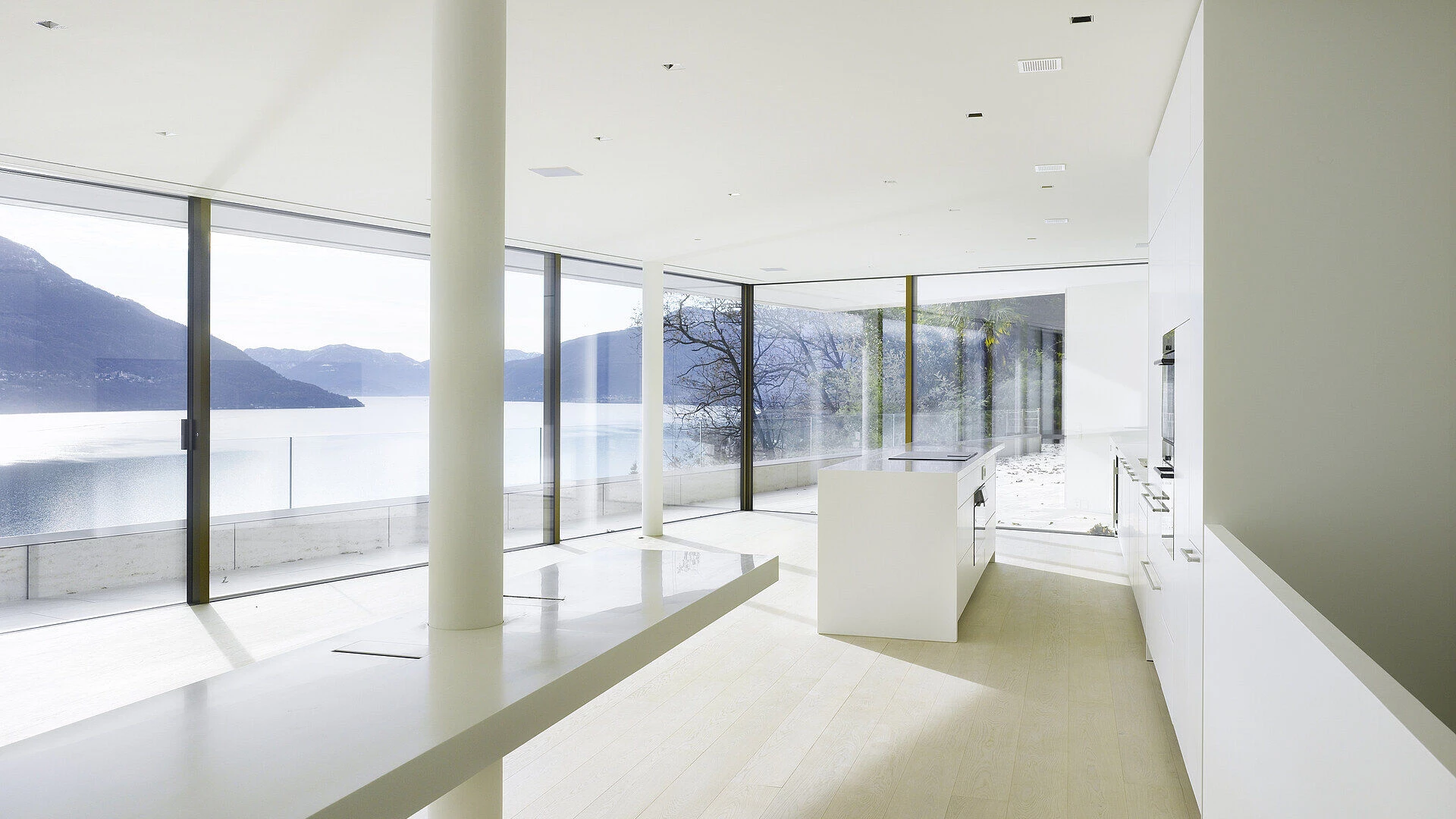 瑞士 Ticino 山间豪华公寓，极致视野与空间利用-13