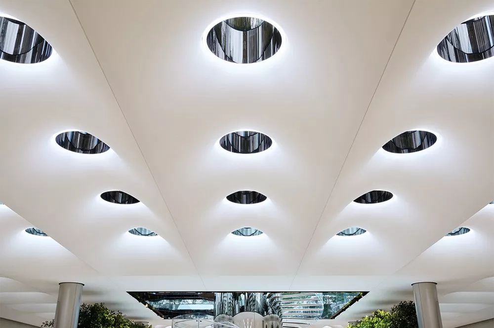 iPhone越来越"丑", 苹果店却越来越美-115